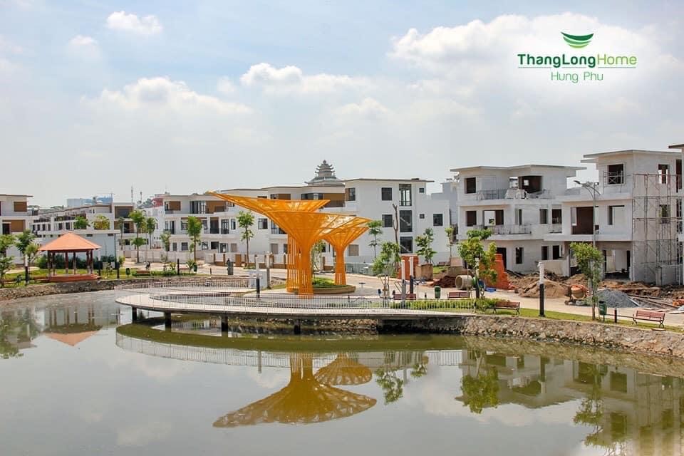Biệt thự view hồ trong dự án Thăng Long Home Hưng Phú