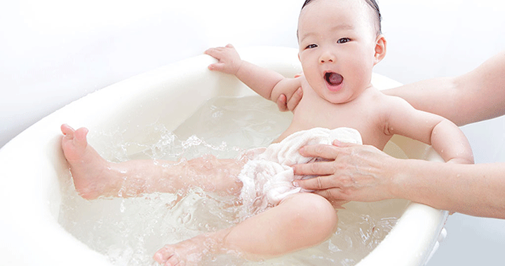 Không nên tắm bé quá lâu