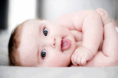 Mùa lạnh trẻ cần được dưỡng ẩm thường xuyên