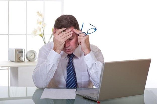 Đau đầu chóng mặt buồn nôn mệt là bệnh gì?